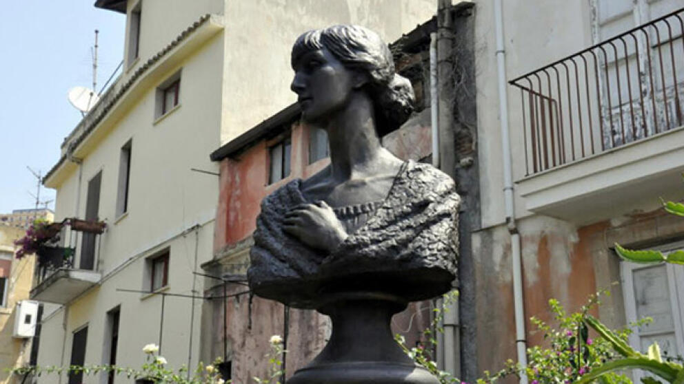 Памятник Анне Ахматовой на Сицилии
