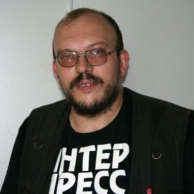 Виктор Точинов
